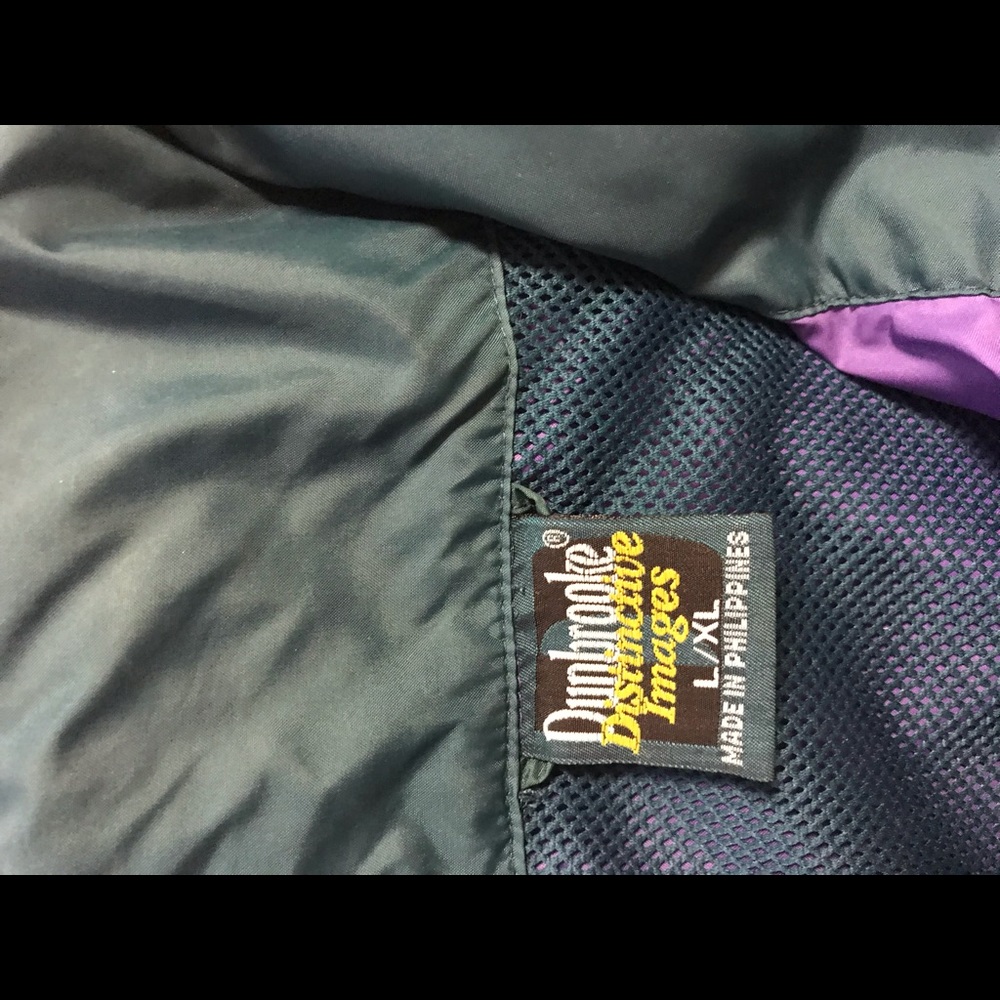 Windbreaker - Picture 3 of 3
